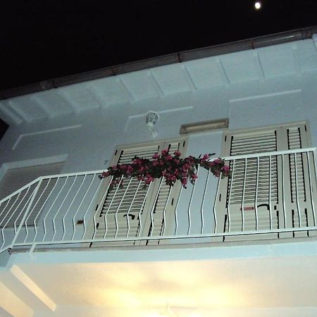Hotel La Viareggina Viareggio Exterior foto