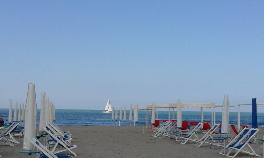 Hotel La Viareggina Viareggio Exterior foto