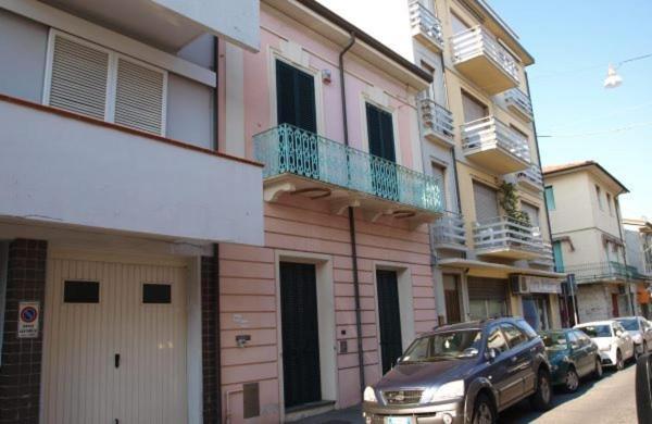 Hotel La Viareggina Viareggio Habitación foto